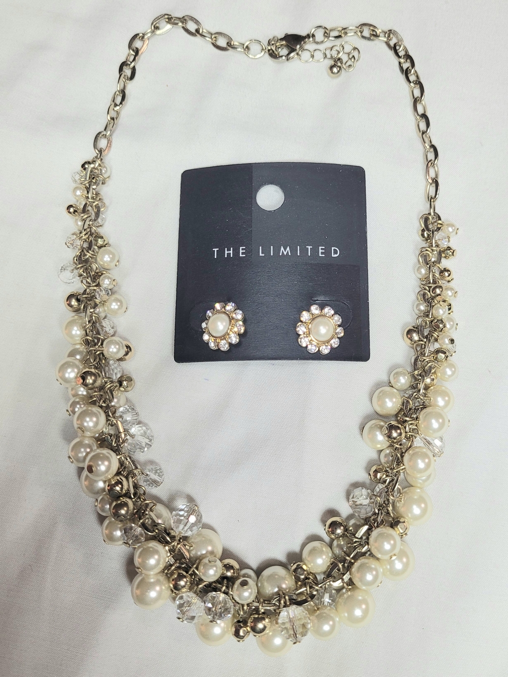 The Limited Pearl Cluster Necklace and Earring Set in Ivory and Gold